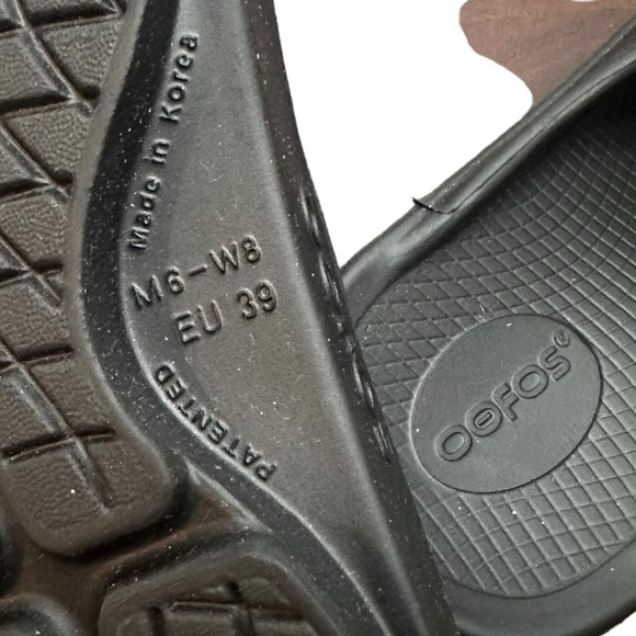 OOFOS BLACK OOAHH SPORT SLIDE RECOVERY SANDAL. MENS SIZE 6 WOMENS SIZE 8. - Picture 8 of 9